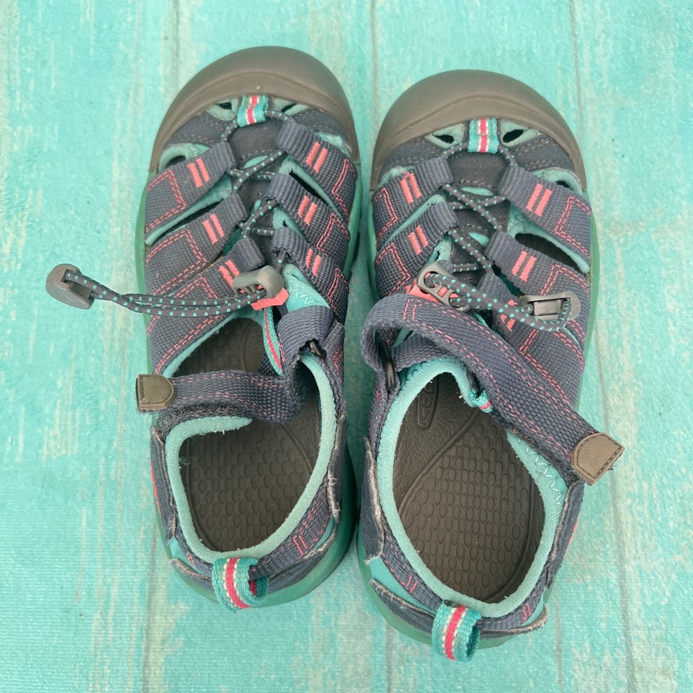 Keen Newport H2 Big Kids Waterproof Sandals sz 1